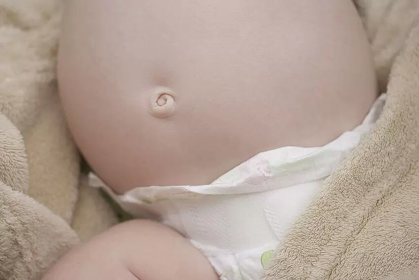 Bauchnabel eines Babys